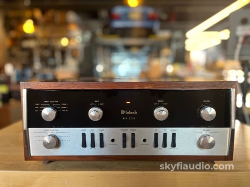 McIntosh MA230 Tube Integrated Amplifier w/Original Tubes & Rare Cabinet
