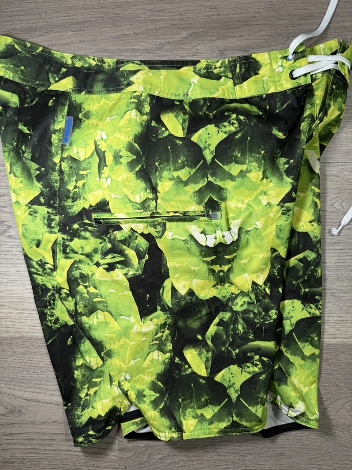 Pantalones Cortos Adidas Originales Trifolio De Colección Raros Verde Neón y Negro L Foto 4 de 4