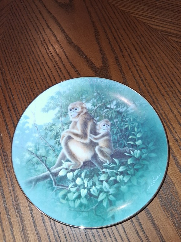 SL 9531/ The Golden Monkey Plate bradford exchange collector plates
