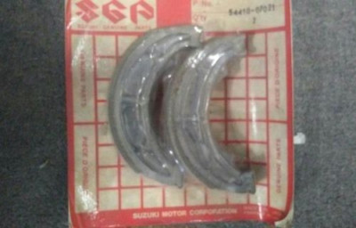 SUZUKI 54410-07021 BRAKE SHOE SET | eBay