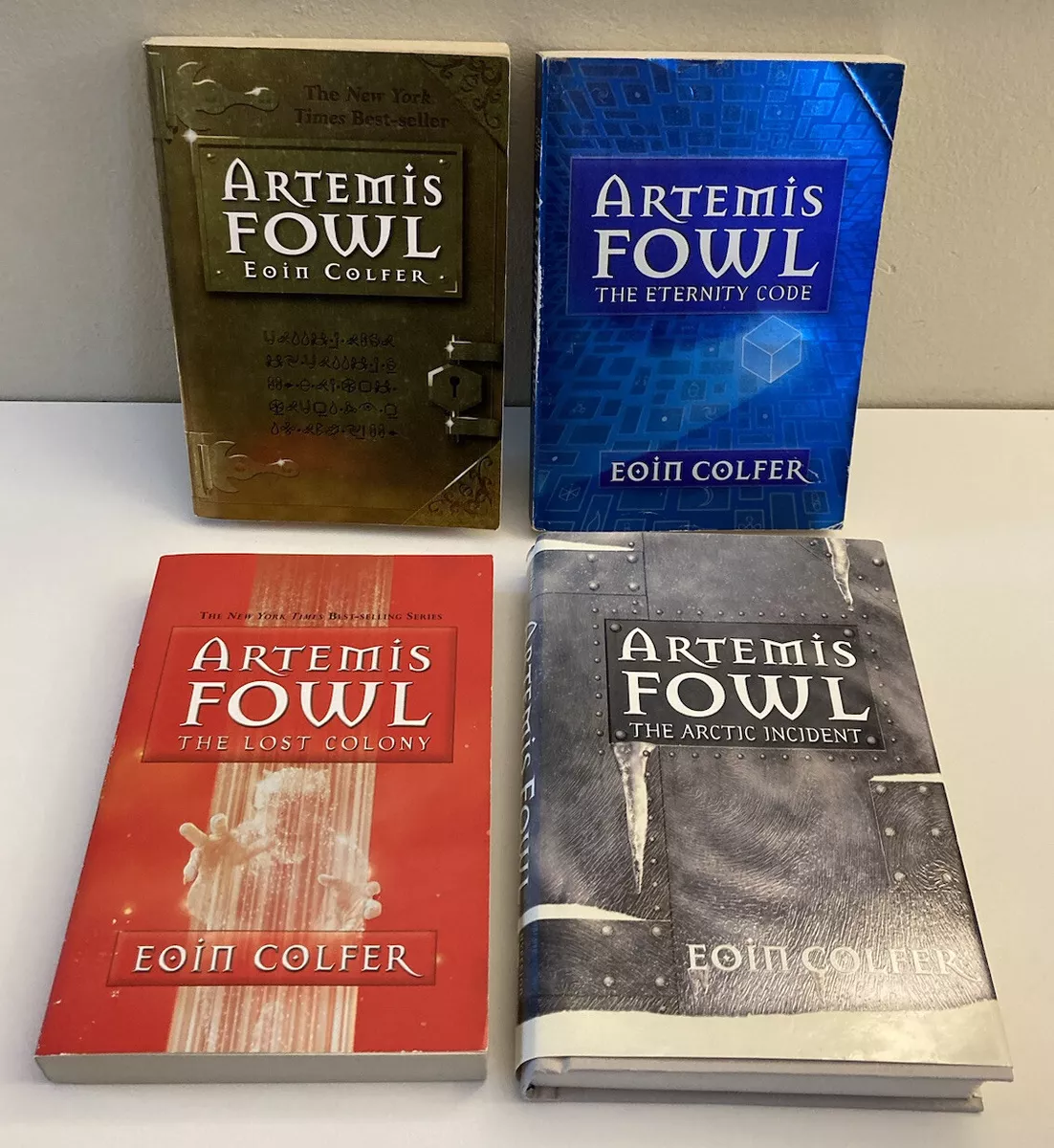 Kit com dois livros Artemis Fowl