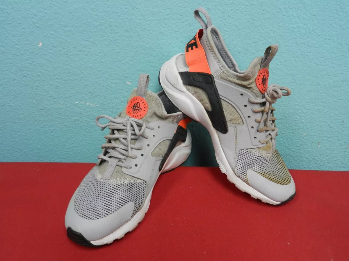Youth sneakers store on sale