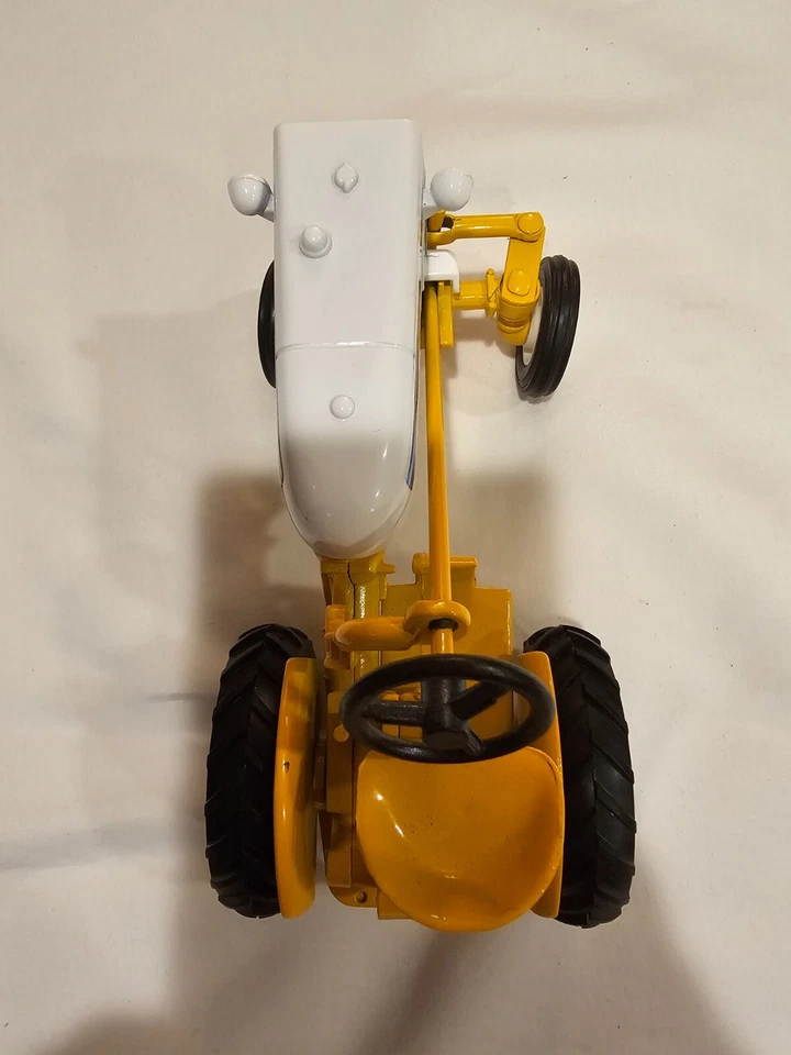 Vintage 1991 Ertl 1:16 International Cub Tractor, Part #653DA, Yellow/White Used - Image 3 of 4