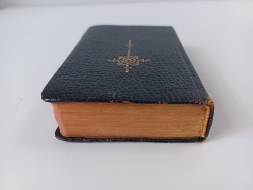 1947 Ave Maria - A Manual of Catholic Devotions - Leather Pocket Size - Picture 12 of 14