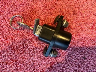1981 1995 R80ST R80G/S R100GS BMW MOTORCYCLE REAR SEAT LOCK WITH KEY! A MIRACLE!