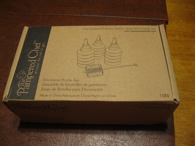 Retired Pampered Chef Decorator Bottle Set new