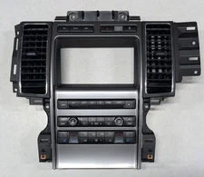 2010 FORD TAURUS CLIMATE CONTROL BEZEL FACEPLATE RADIO DASH CONSOLE CENTER TRIM 