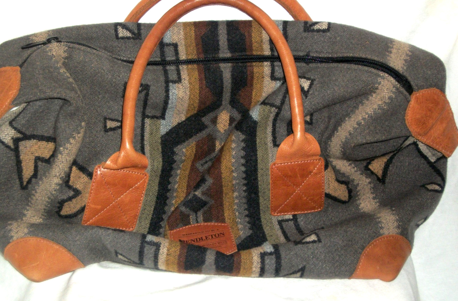 PENDLETON WOOLEN MILLS WOOL LEATHER WEEKENDER BAG… - image 8