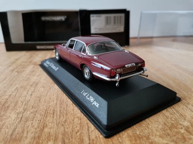 1:43 Jaguar XJ 12 Series 2 1976 Regency Red Minichamps - Bild 3 von 4