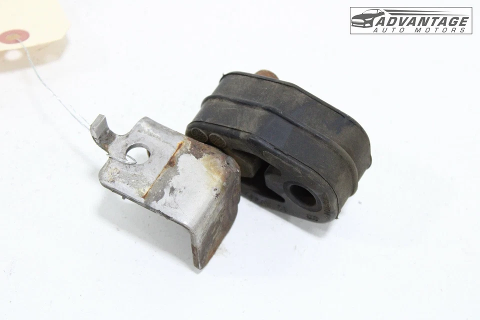 Dodge Charger 2008-2023 tubo de escape trasero derecho suspensión inferior y soporte OEM Foto 4 de 4