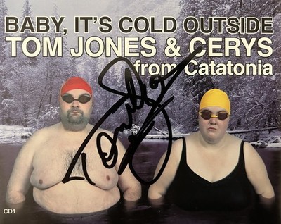 Tom Jones HAND SIGNED Baby it s Cold Outside CD Single *In Person* COA RARE