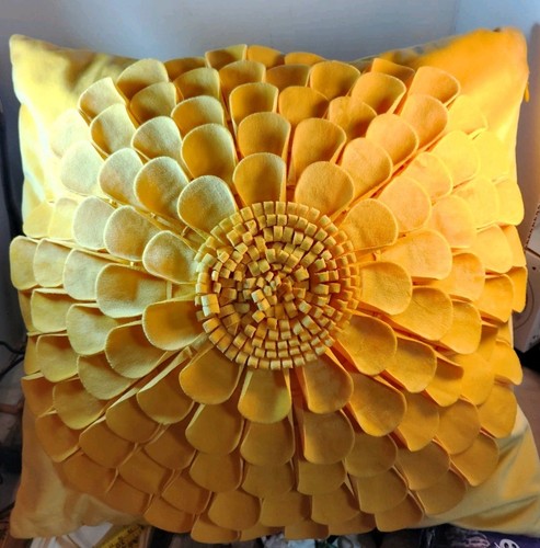 3D Flowers Throw Pillow Cover Yellow Zippered Indoor Decor Approximately 19x19 - Picture 3 of 10