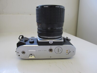 Nikon FG 35mm SLR Film Camera w/ 1:2.8 35-70mm zoom-master sigma