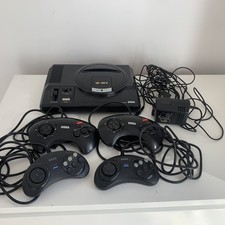 Sega Mega Drive 16 bit Black Console With 4 Controllers and leads/cables