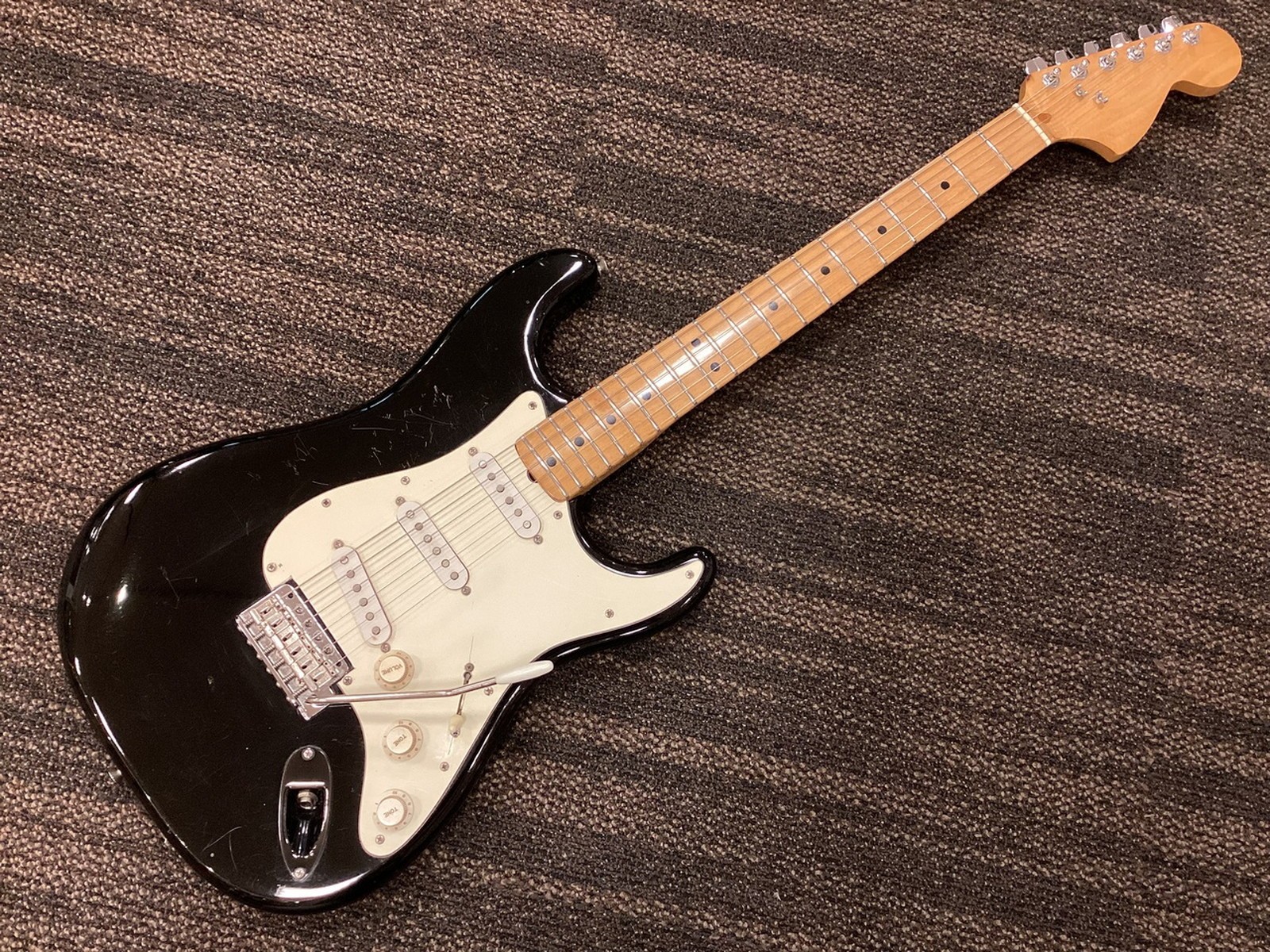 H.S.Anderson ST70 Used Sen Body Maple Neck Maple Fingerboard Black w/Soft Case