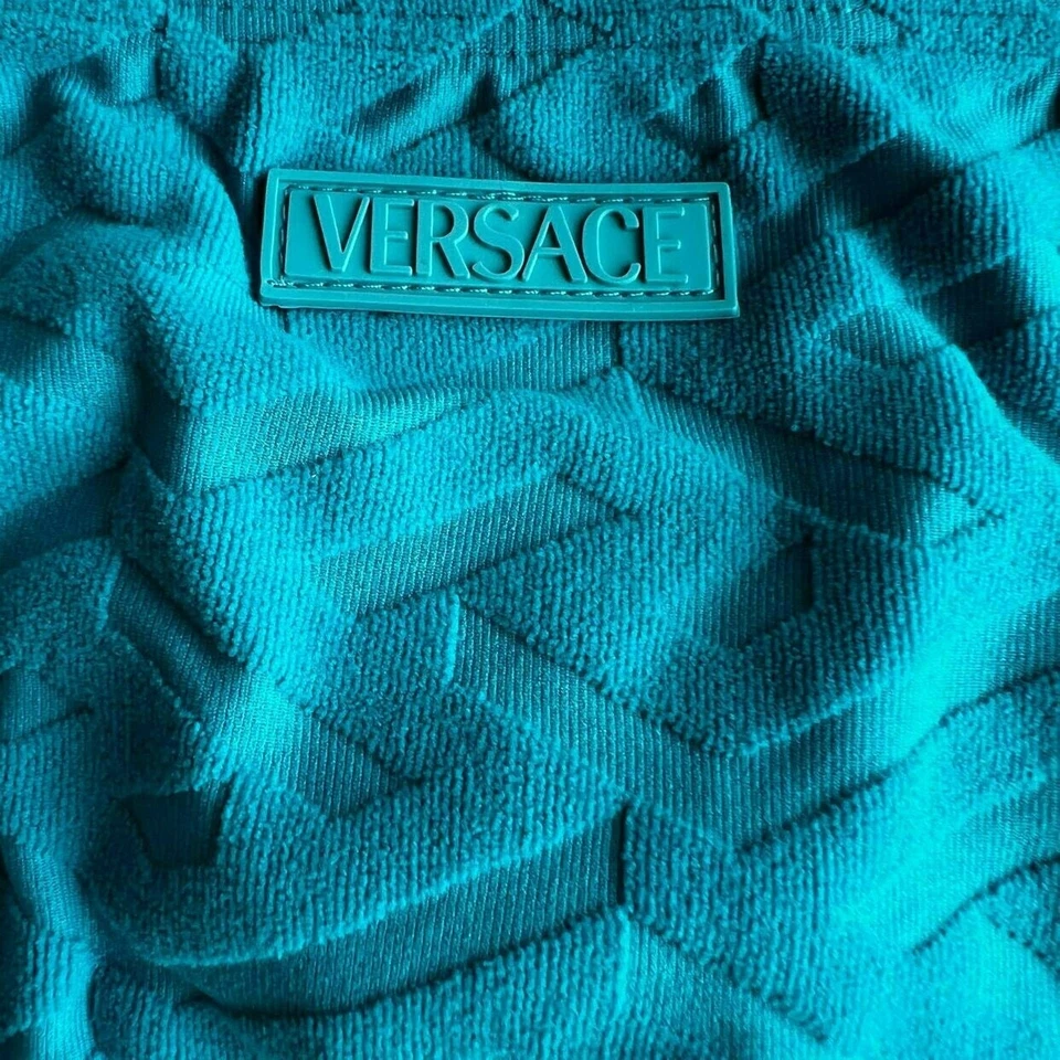 Conjunto superior e inferior de bikini tejido esponja azul Versace Greca, XS Foto 3 de 4