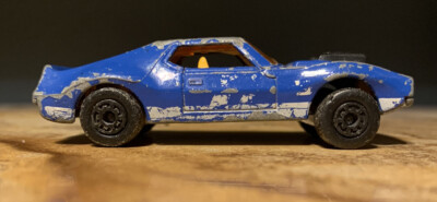 Vintage 1972 Matchbox Lesney No. 9 AMX Javelin Blue w/Yellow Int. England