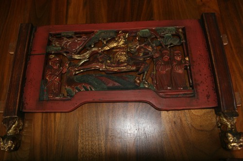 Pair of Antique Chinese Red Gilt Polychrome Wooden Carved Panels - Picture 4 of 6