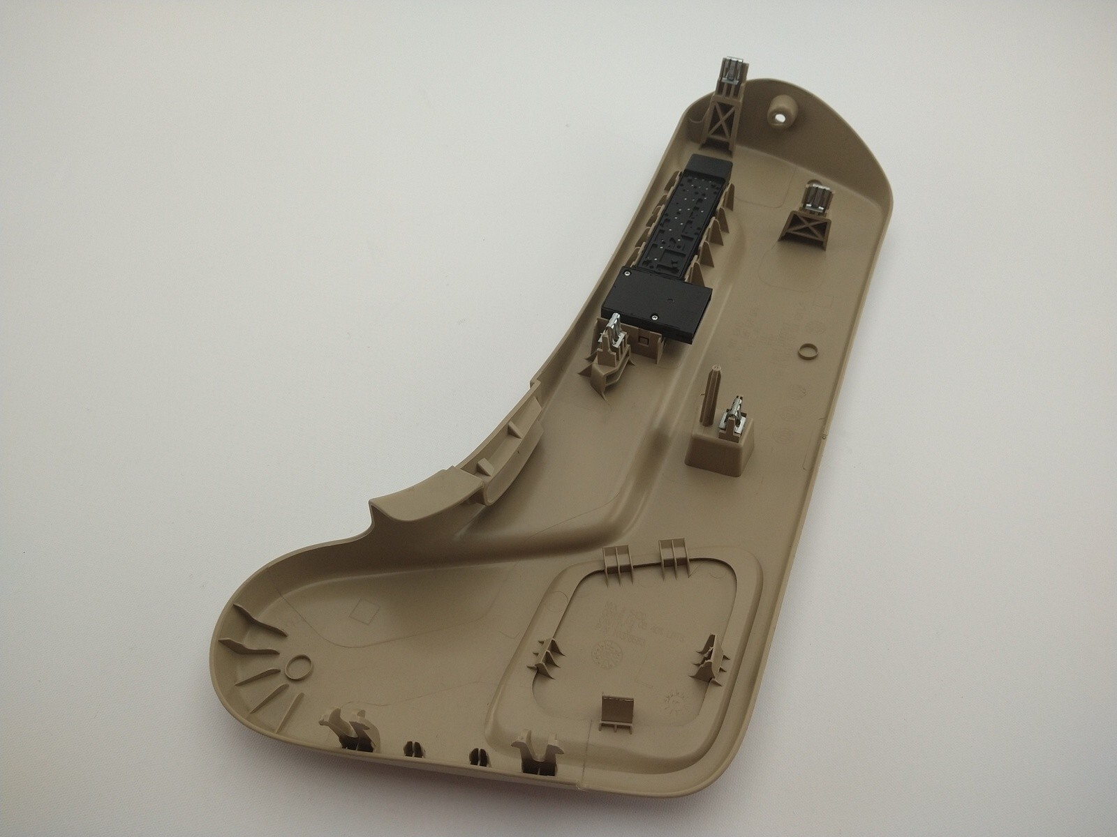 2007 2014 Cadillac Chevrolet GMC Power Seat Control Switch Bezel LH