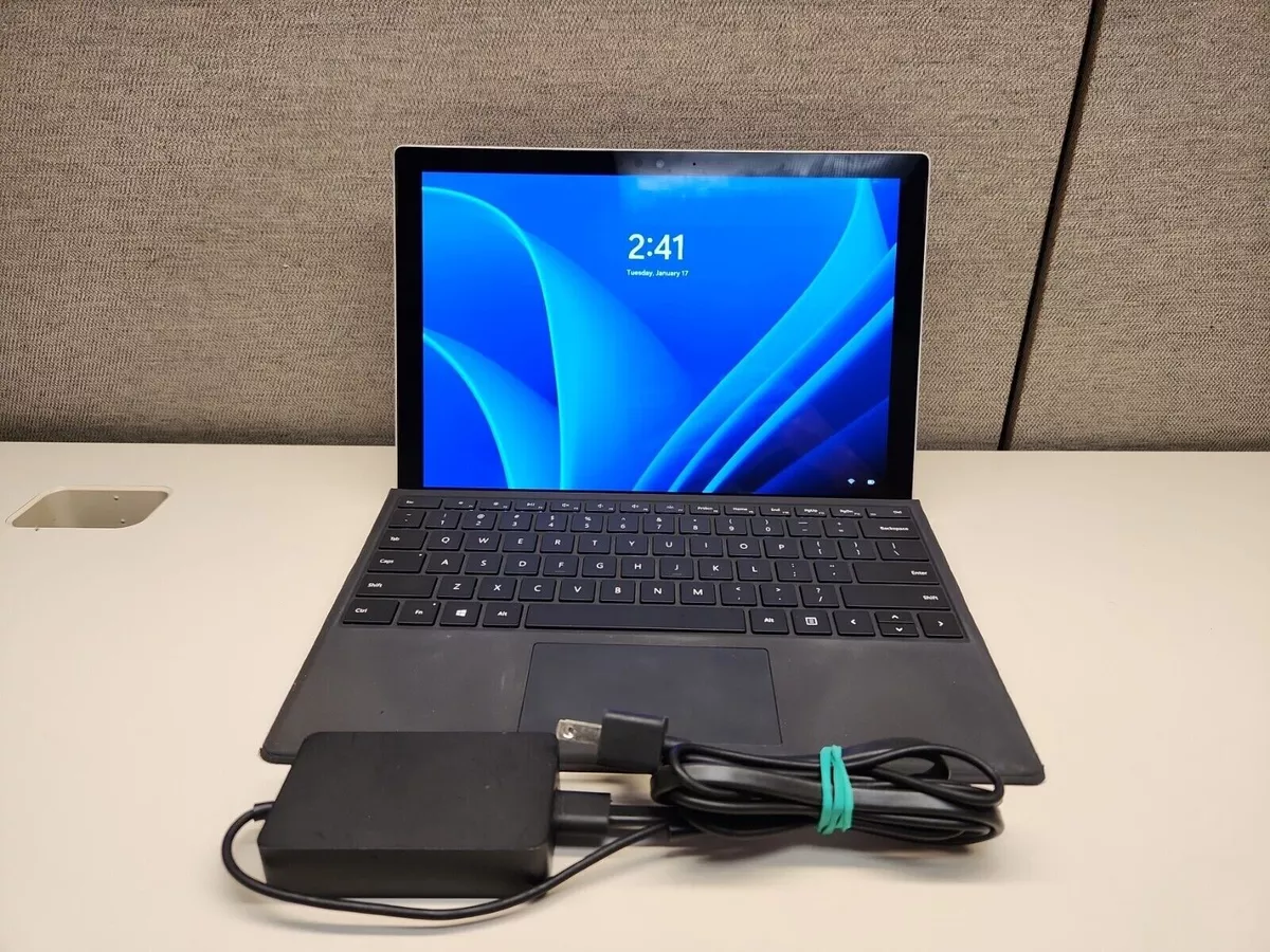 Microsoft Surface Pro 5 1796 7th Gen i5-7300U 8GB 256GB Win 11 Pro Dock