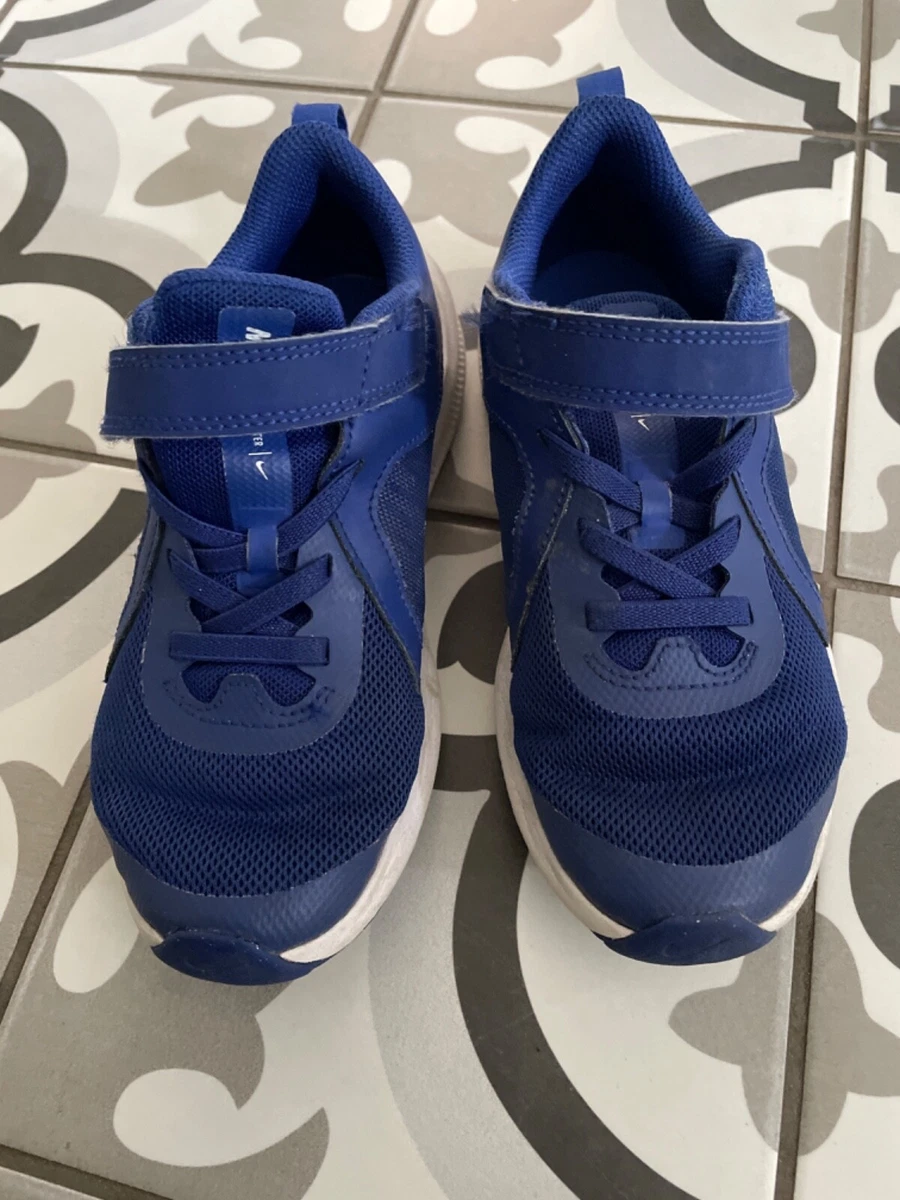 Boys blue cheap nike trainers