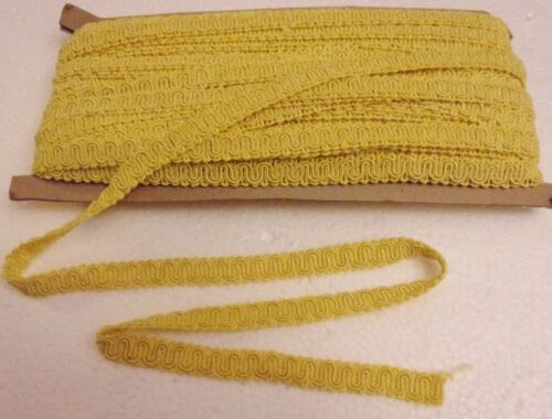 YELLOW Trim RIC-RAC ZigZag  4 yds x 1/2" Crafts GARLAND Upholstery Sewing Decor - Picture 1 of 3
