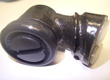 Radbremszylinder für Schlepper Deutz Intrac 2003 2004 AgroCompact 3.10 3.30 NEU