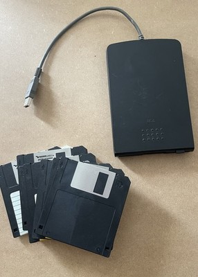 USB externes 3,5'' Diskettenlaufwerk mit 10x 3,5'' Disketten - getestet
