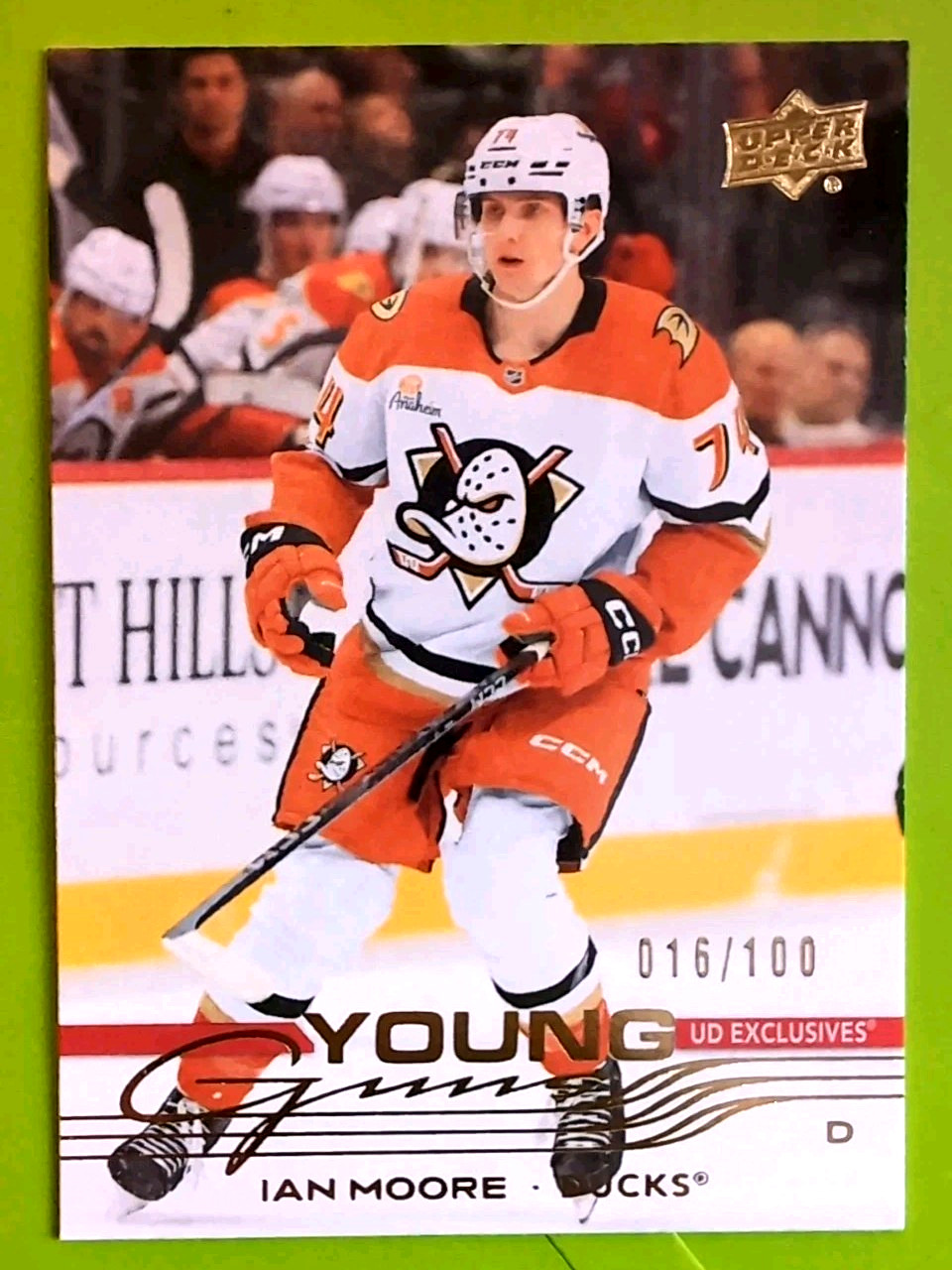 IAN MOORE YOUNG GUNS EXCLUSIVES 2025-26 UPPER DECK 016/100 ROOKIE #232 DUCKS RC