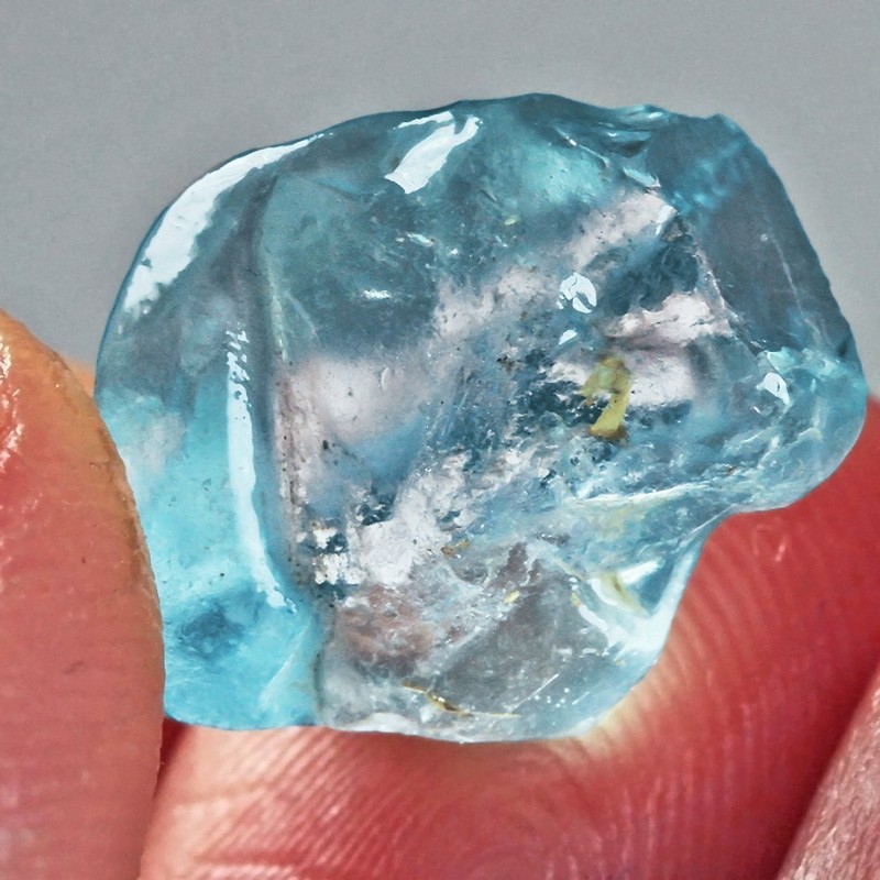 13.5Ct VVS Blue Topaz Specimen Facet Rough UYLHS74