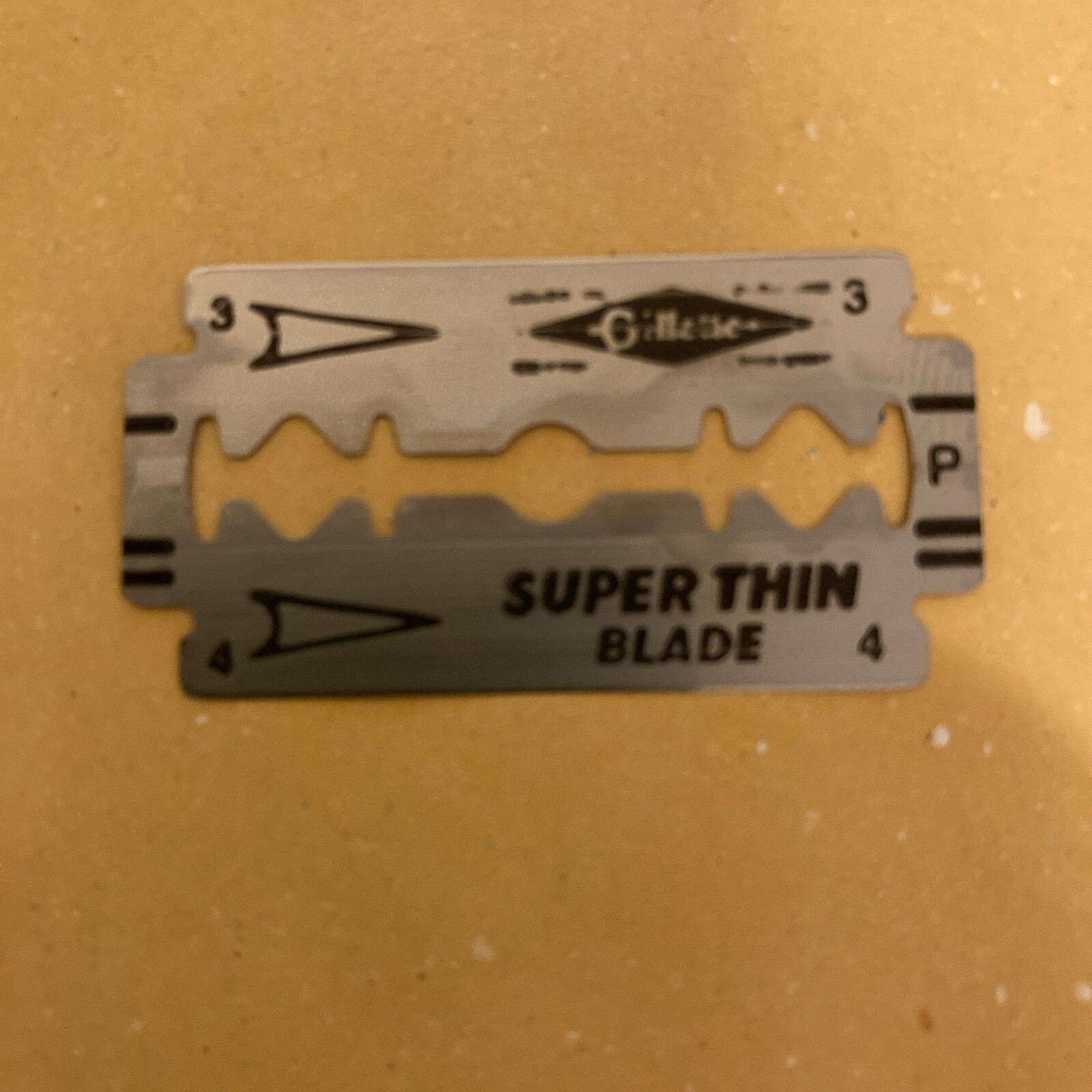 5 Double Edge Razor Blades, Gillette Super Thin Platinum
