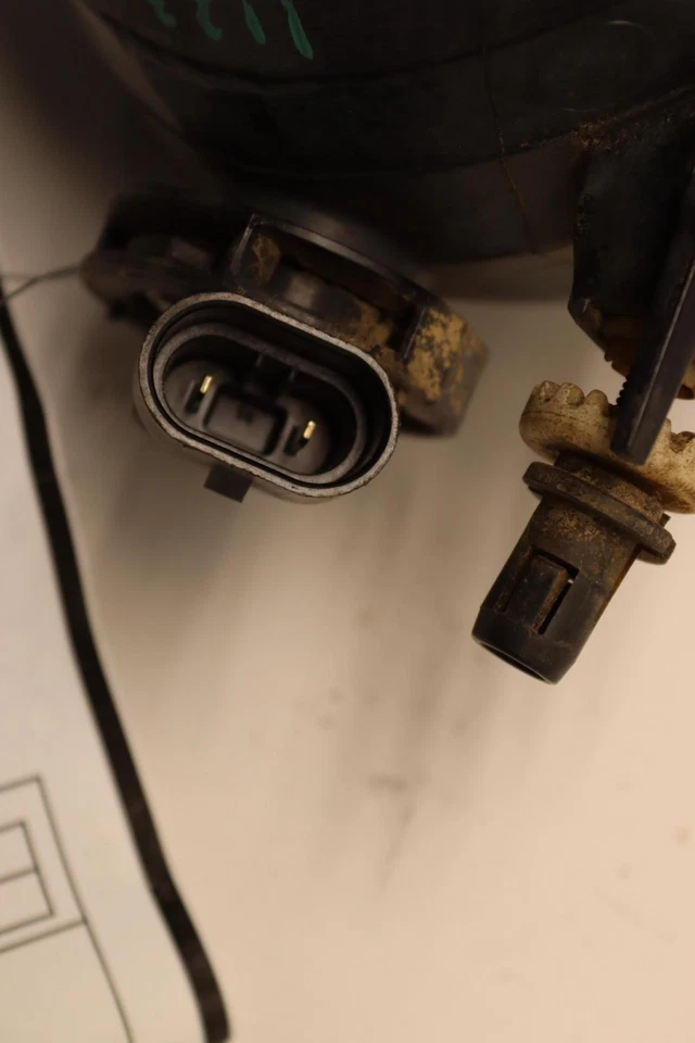 TOYOTA TACOMA 2005-2011 PARACHOQUES DELANTERO IZQUIERDO MONTAJE ANTINIEBLA OEM Foto 4 de 4