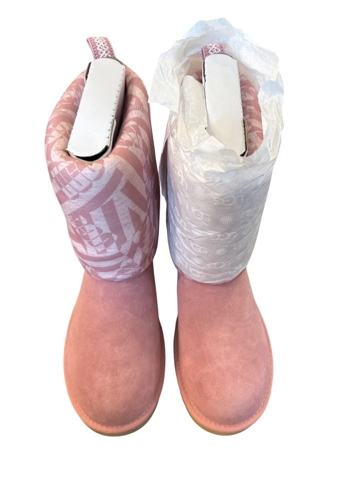 Botas cortas clásicas rosas Ugg para mujer talla 10 con patrón de lana Lyocell Foto 2 de 4
