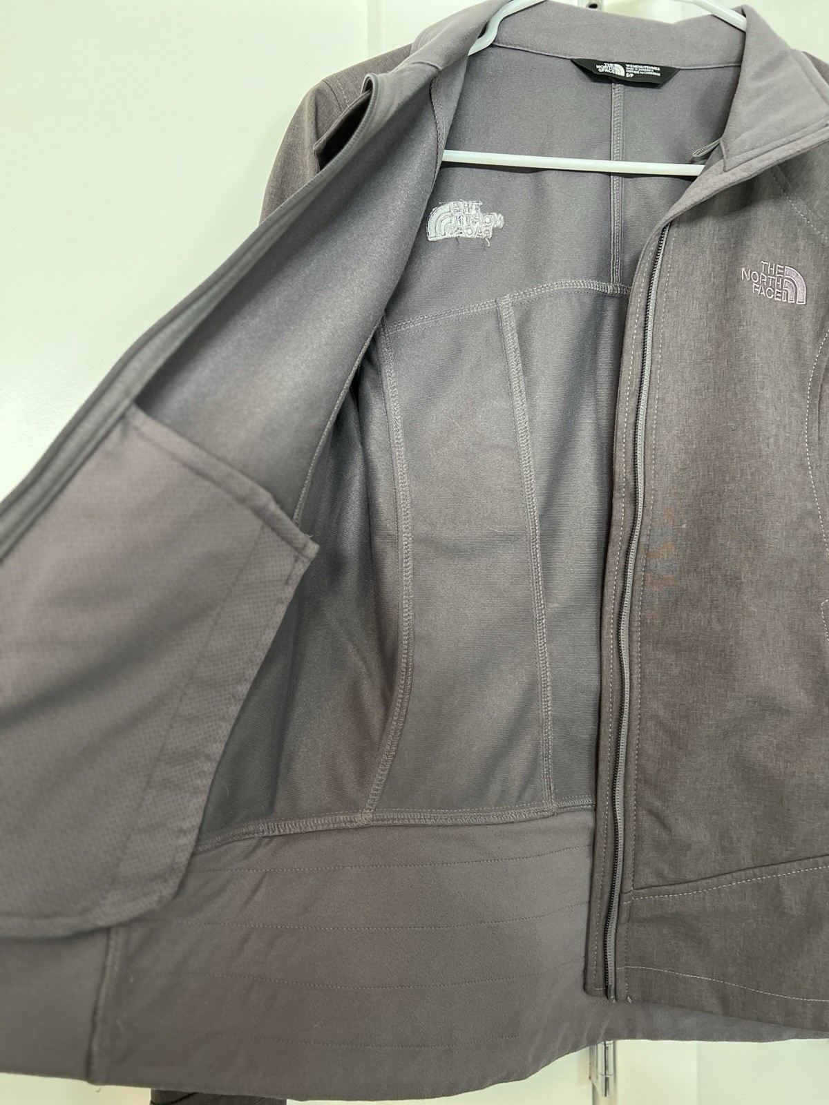 North Face Women's Soft ShellJacket - Dark Grey /… - image 6