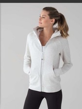 Lululemon Light Grey Scuba Hoodie in Light Heathered Grey. SZ 6. Full zip. EUC