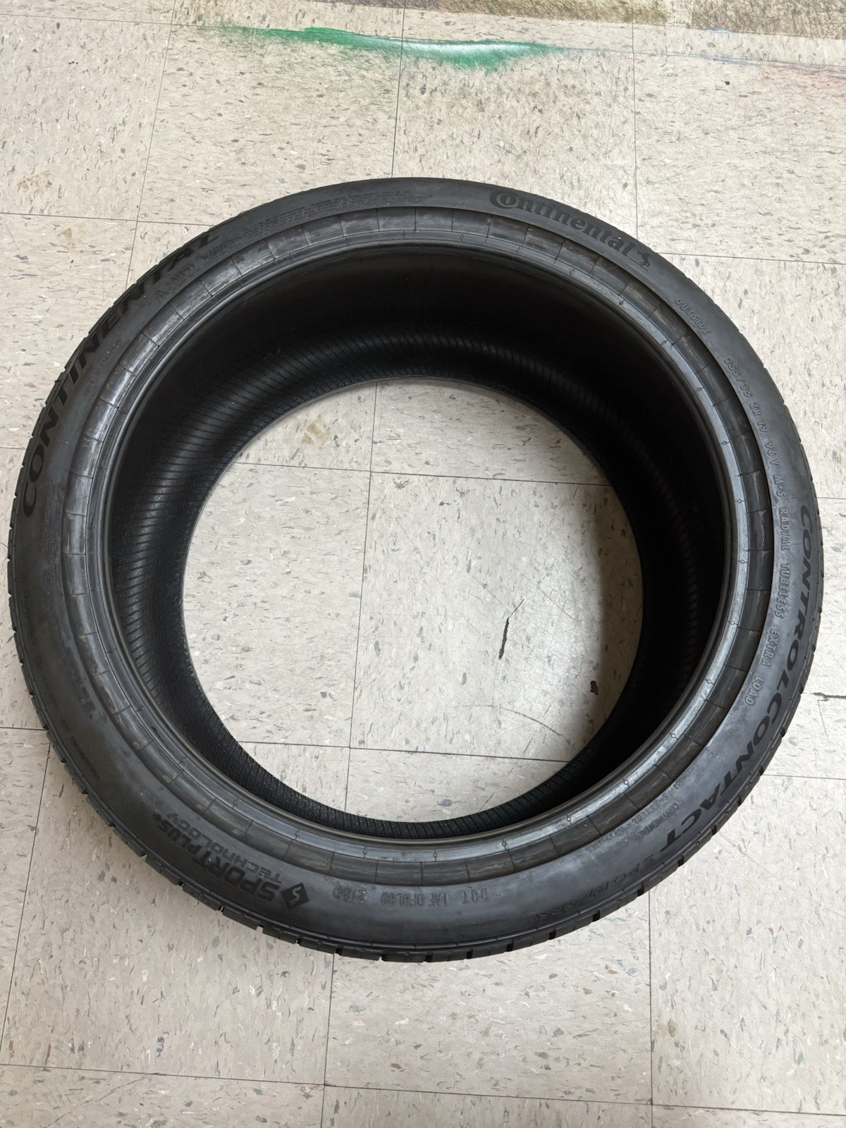 CONTINENTAL CONTROL CONTACT SPORT SRS+ 255/35/ZR19 96Y TIRE