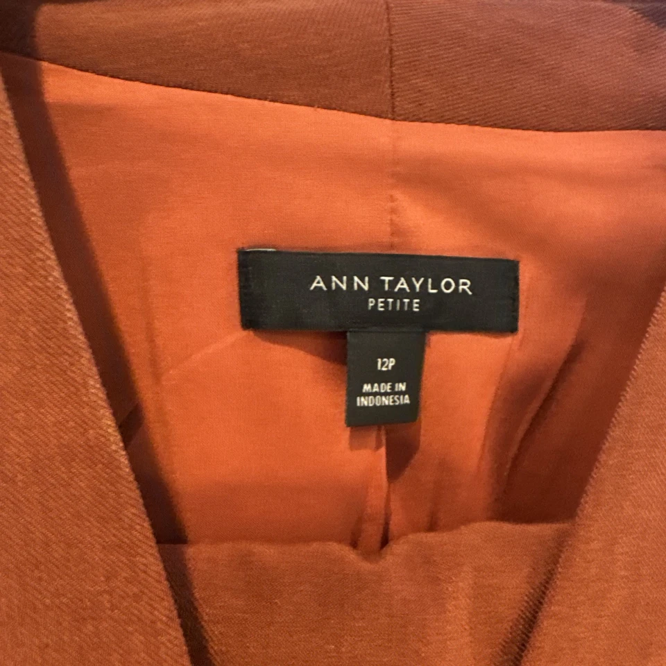 Blazer Ann Taylor 12P y Pantalones 10 Curvy Borgoña Pequeño Traje Sólido Para Mujer Trabajo Foto 2 de 4