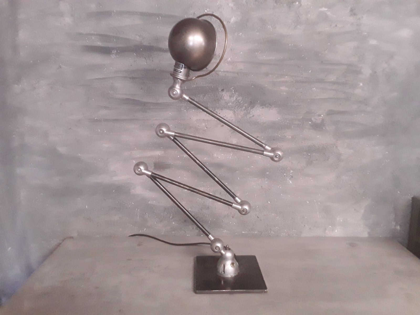 Lampada da Terra Jielde Flurex Losanna di Jean-Louis Domecq