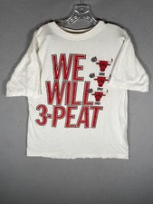 Vintage 90s NBA Chicago Bulls 3 Peat Tee T Shirt Size Large L Made In USA
