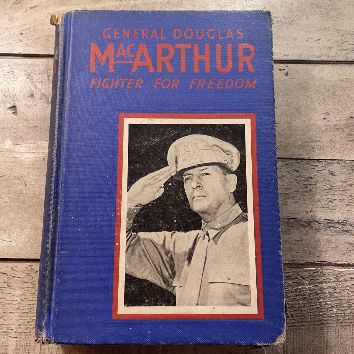 その他 Biography: General Douglas Macarthur [VHS] Amazon.com: Biography - General Douglas MacArthur [VHS