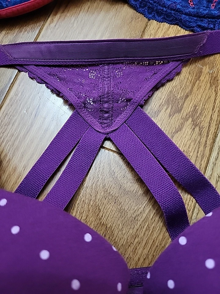 Sutiã Cacique levemente forrado camiseta, bolinhas e sutiã de renda ADORE Me azul/vermelho 42DDD - Imagem 4 de 4