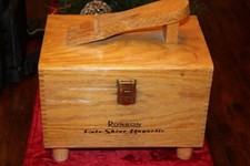 VINTAGE AUTOMATIC SHOE POLISHER BY RONSON...MADE IN THE USA! IN EXCELLENT COND!