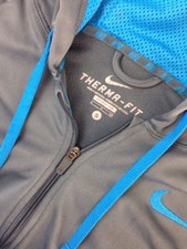 NIKE THERMA FIT ATHLETIC HOODED FULL ZIP JACKET WOMENS SMALL BLUE GRAY POLYESTER