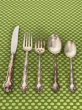 Oneida Community MODERN BAROQUE Silverplate Silverware Flatware CHOICE E106G