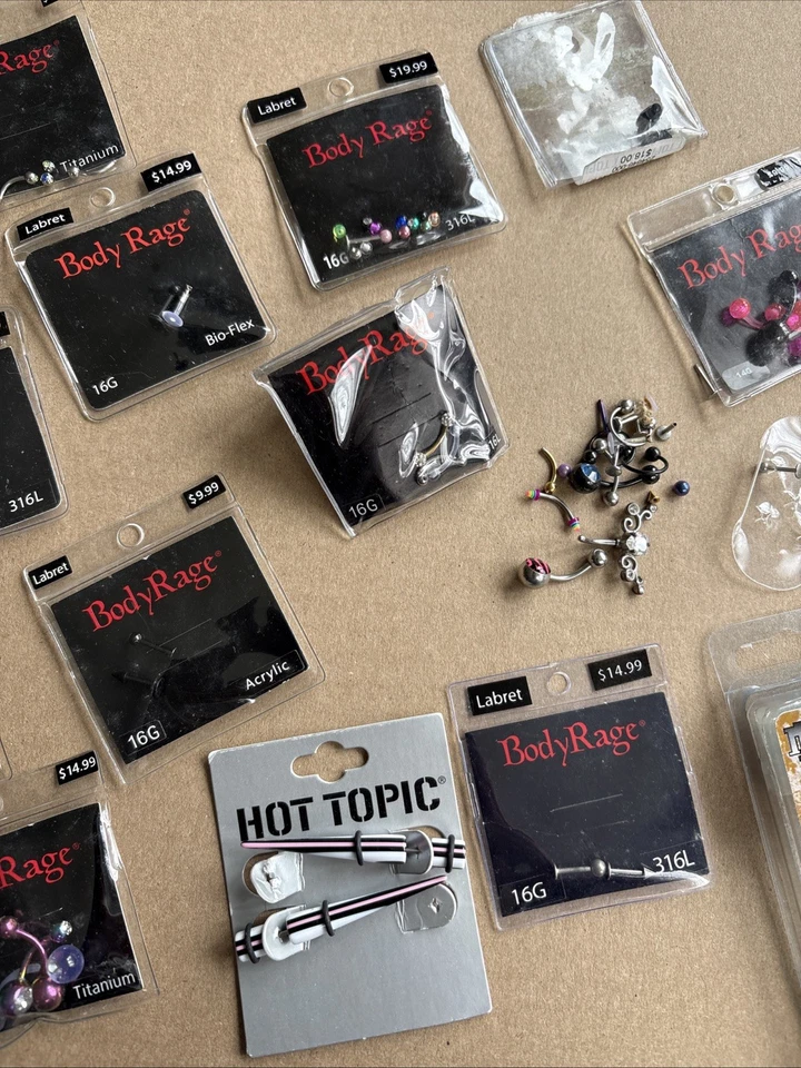 Labret & Eyebrow Mix Body piercings Body Rage - Image 3 of 4