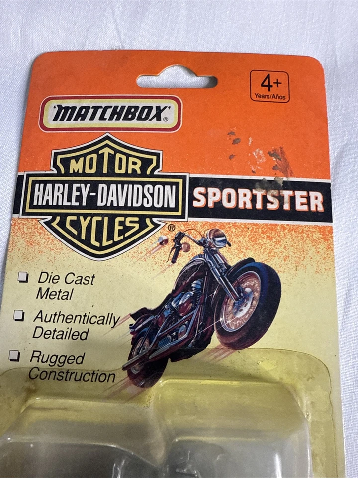 Motocicleta Harley Davidson Sportster 1993 Matchbox 76246 púrpura Foto 4 de 4