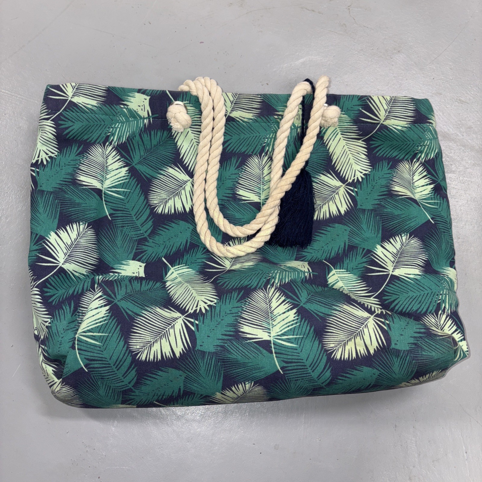 Eco-Friendly Palm Leaf Tote Bag for Beach or Shopping