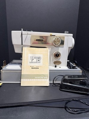 Necchi Alco Queen A709-3 Sewing Machine w/ Manual & Pedal - Tested Working