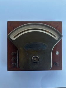 RARE Vintage Weston Laboratory Direct Reading Laboratory Voltmeter super cool
