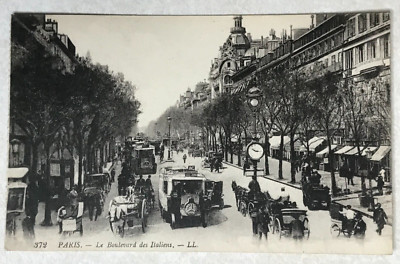 C810 Postcard Paris La Bouldevard Des Italiens LL France street scene st view